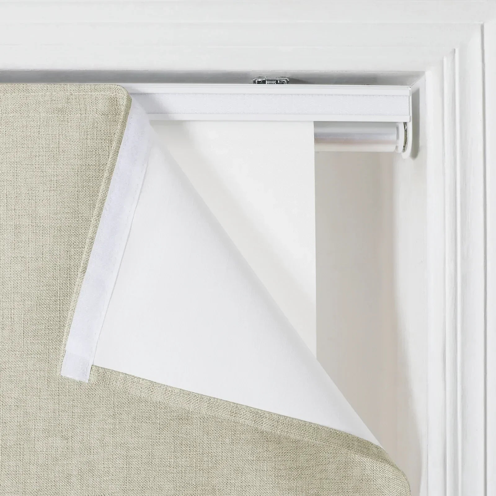 Loomy Motorized Linen Blackout Roman Shade